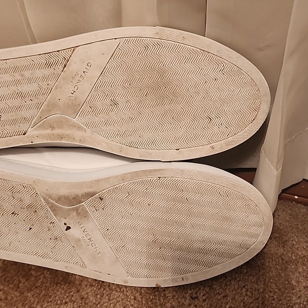 Givenchy Urban Street Leather Sneakers - Picture 13 of 16